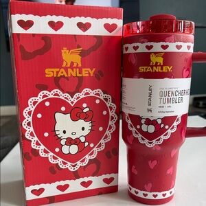 Stanley Red Hello Kitty Heart Quencher Tumbler